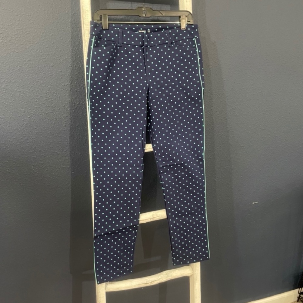 Old Navy Pixie Ankle Pants with side piping